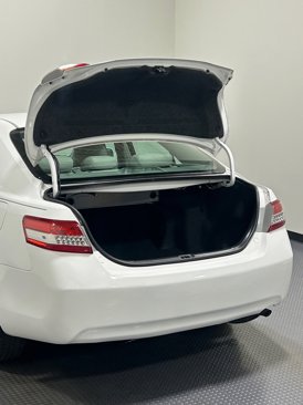 Used 2010 Toyota Camry image 13