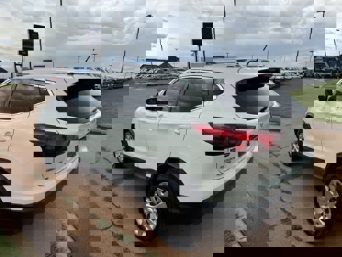 Used 2019 Nissan Rogue Sport S image 7