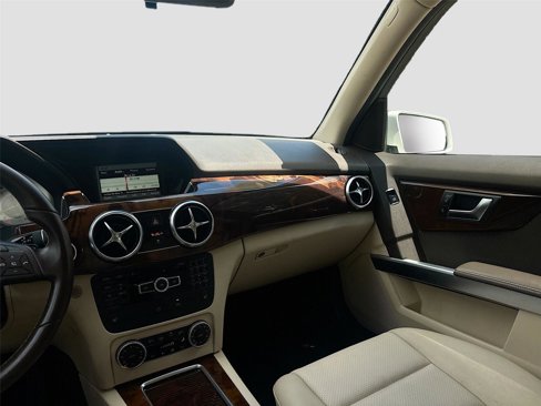 Used 2015 Mercedes-Benz GLK 350 2WD image 25