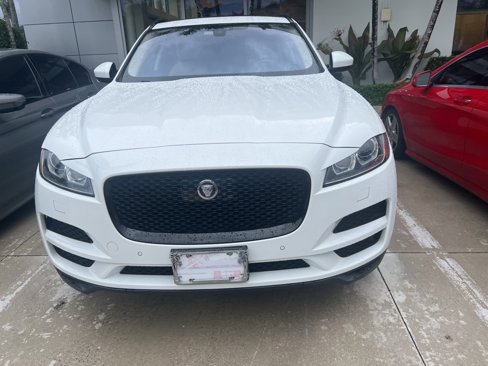 Used 2020 Jaguar F-PACE Prestige image 2