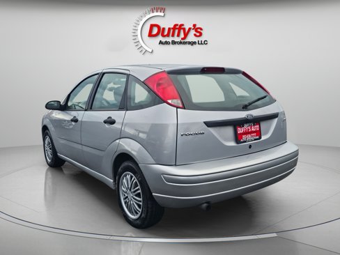 Used 2005 Ford Focus ZX5 Hatchback image 13