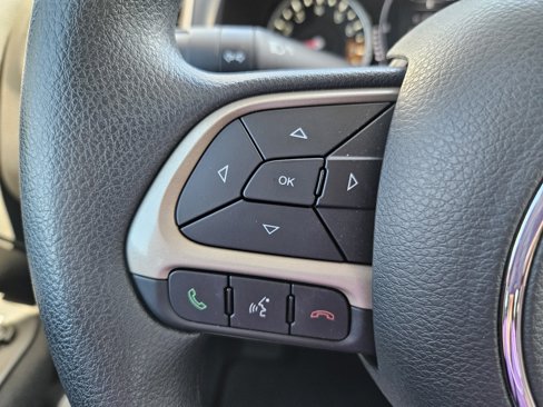 Used 2017 Jeep Renegade Sport w/ Power & Air Group image 21