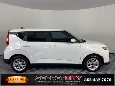 Used 2022 Kia Soul LX w/ Technology Package image 8