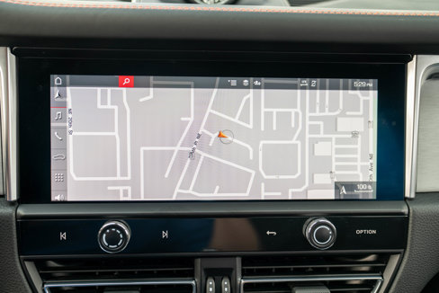Used 2022 Porsche Macan image 22