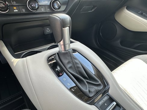 Used 2024 Honda HR-V LX image 26