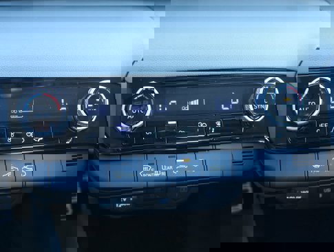 New 2025 Hyundai Elantra Sport image 27