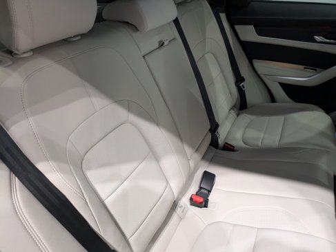 New 2026 Jaguar F-PACE R-Dynamic S image 21
