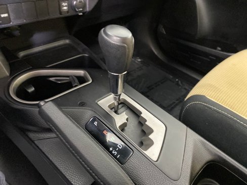 Used 2017 Toyota RAV4 XLE image 19