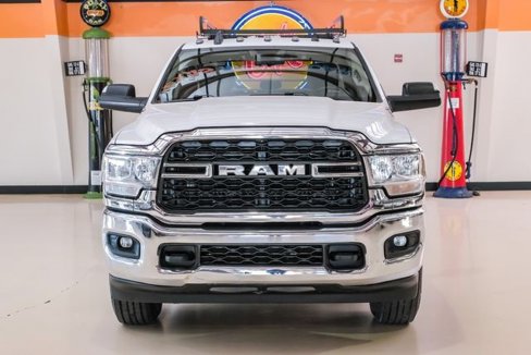 Used 2020 RAM 3500 Tradesman w/ Chrome Appearance Group image 9