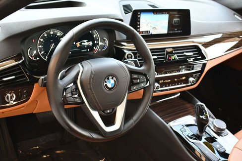 Used 2018 BMW 530i xDrive image 40