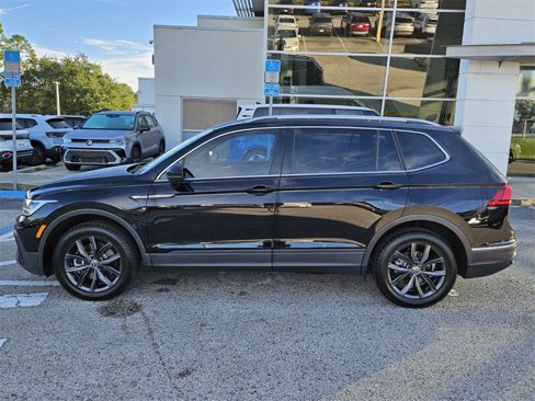 Used 2023 Volkswagen Tiguan SE image 4