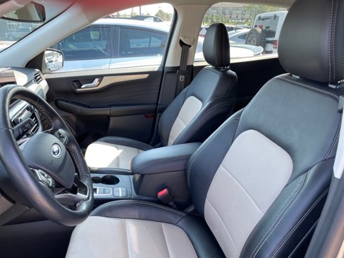 Used 2021 Ford Escape Titanium w/ Titanium Elite Package image 3