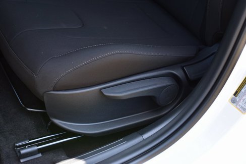 New 2025 Hyundai Elantra Blue image 16