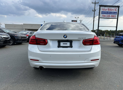 Used 2016 BMW 320i Sedan image 5