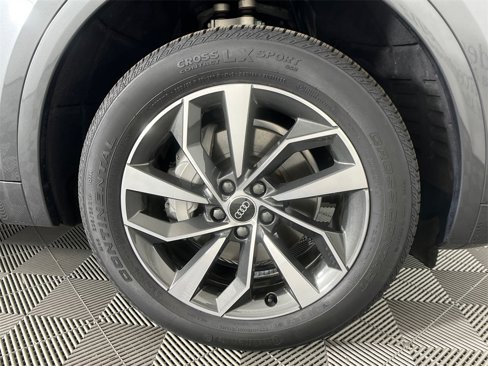 Used 2023 Audi Q5 2.0T Premium w/ Convenience Package image 14