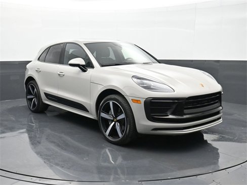 Certified 2022 Porsche Macan image 29