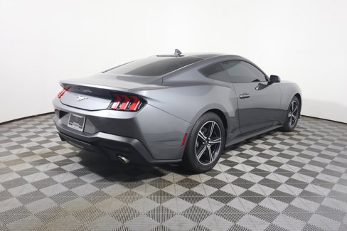 Used 2025 Ford Mustang Coupe image 5