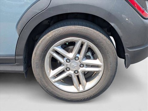 Used 2022 Hyundai Kona SE image 19
