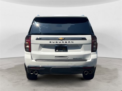 Used 2023 Chevrolet Suburban Premier image 4