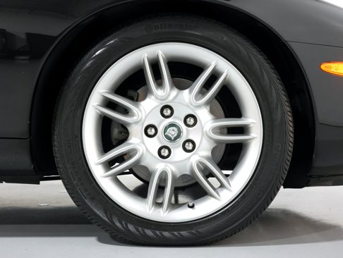 Used 2001 Jaguar XK8 Convertible image 53