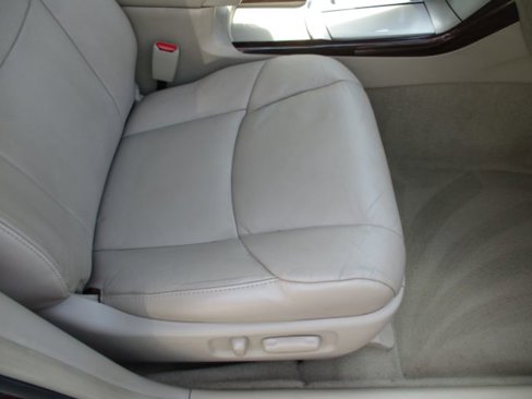 Used 2009 Toyota Avalon XLS image 25