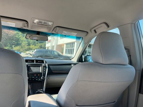 Used 2017 Toyota Camry LE image 24