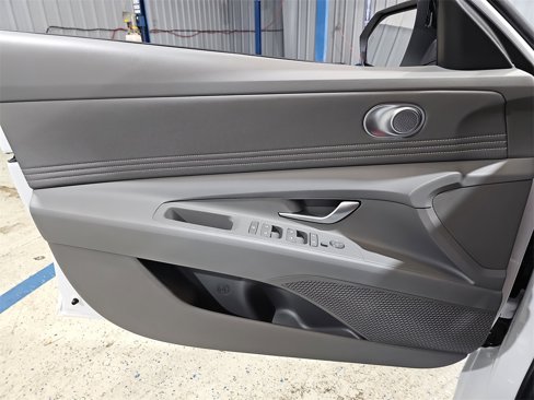 New 2025 Hyundai Elantra Sport image 25