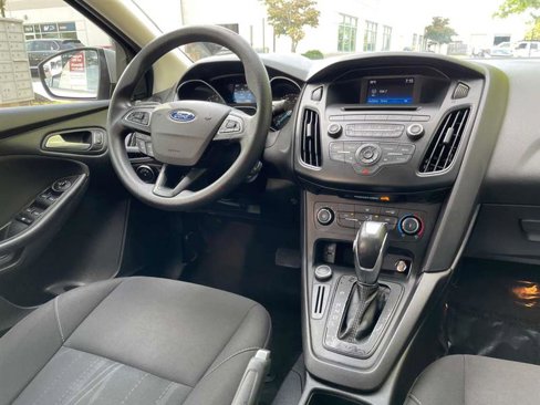 Used 2015 Ford Focus SE image 9