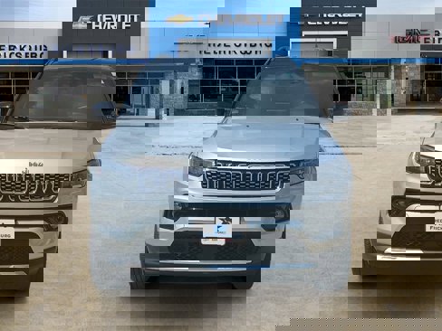 Used 2024 Jeep Compass Limited image 8