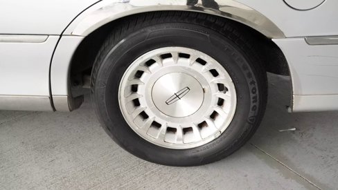 Used 1998 Lincoln Town Car Executive image 23