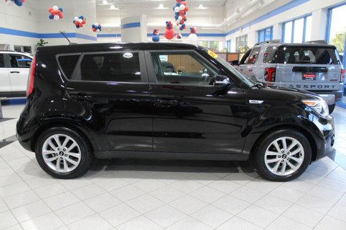Used 2017 Kia Soul + w/ Primo Package image 4