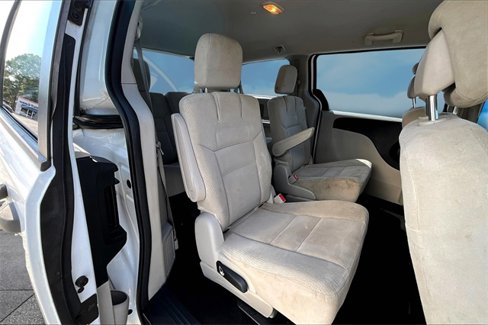 Used 2014 Dodge Grand Caravan American Value Package image 22