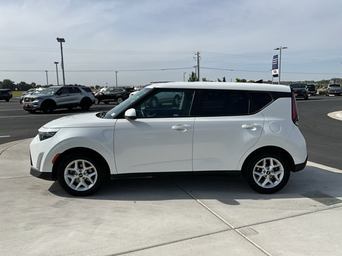Used 2023 Kia Soul LX w/ LX Technology Package image 6