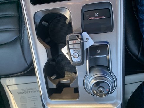 Used 2023 Ford Edge SEL w/ Convenience Package image 13