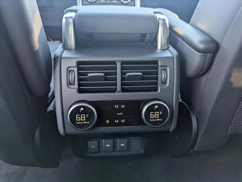 Certified 2024 Land Rover Discovery Dynamic SE image 17