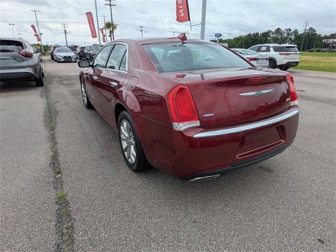 Used 2019 Chrysler 300 Limited image 10
