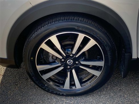 Used 2020 Nissan Kicks SV image 19