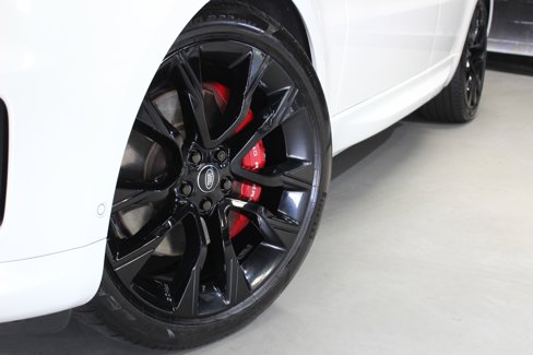 Used 2020 Land Rover Range Rover Sport HST image 13