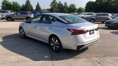Used 2021 Nissan Altima 2.5 SV image 9