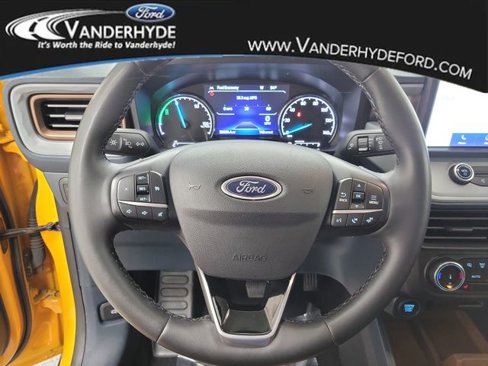 Used 2023 Ford Maverick Lariat w/ Lariat Luxury Package image 23