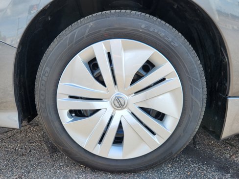 Used 2025 Nissan Leaf S image 15