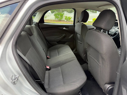 Used 2015 Ford Focus SE image 13