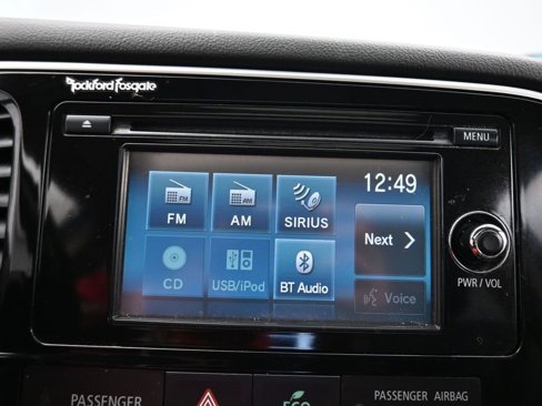 Used 2015 Mitsubishi Outlander SE image 16