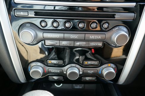 Used 2019 Nissan Pathfinder SV image 27