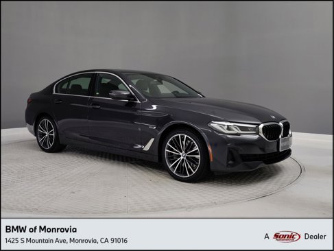 Used 2022 BMW 530e w/ Convenience Package image 1