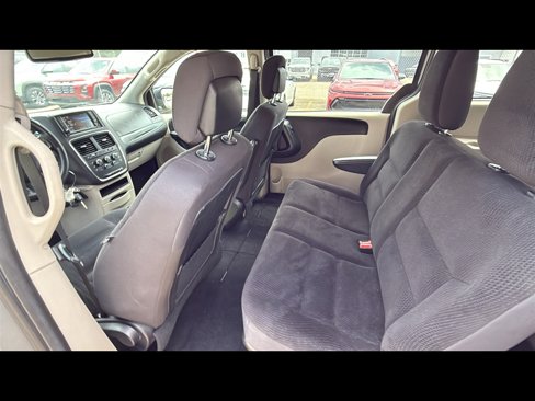 Used 2019 Dodge Grand Caravan SE image 25