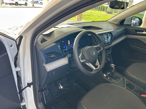 Used 2023 Volkswagen Taos SE image 6