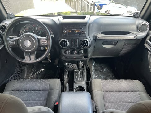 Used 2012 Jeep Wrangler Unlimited Sport w/ Max Tow Pkg image 29