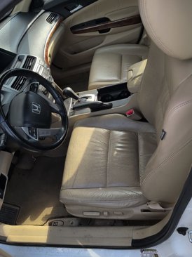 Used 2011 Honda Accord EX-L image 7