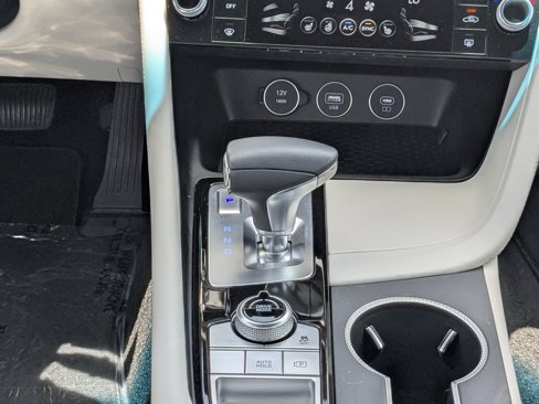 Certified 2025 Genesis G70 2.5T image 15